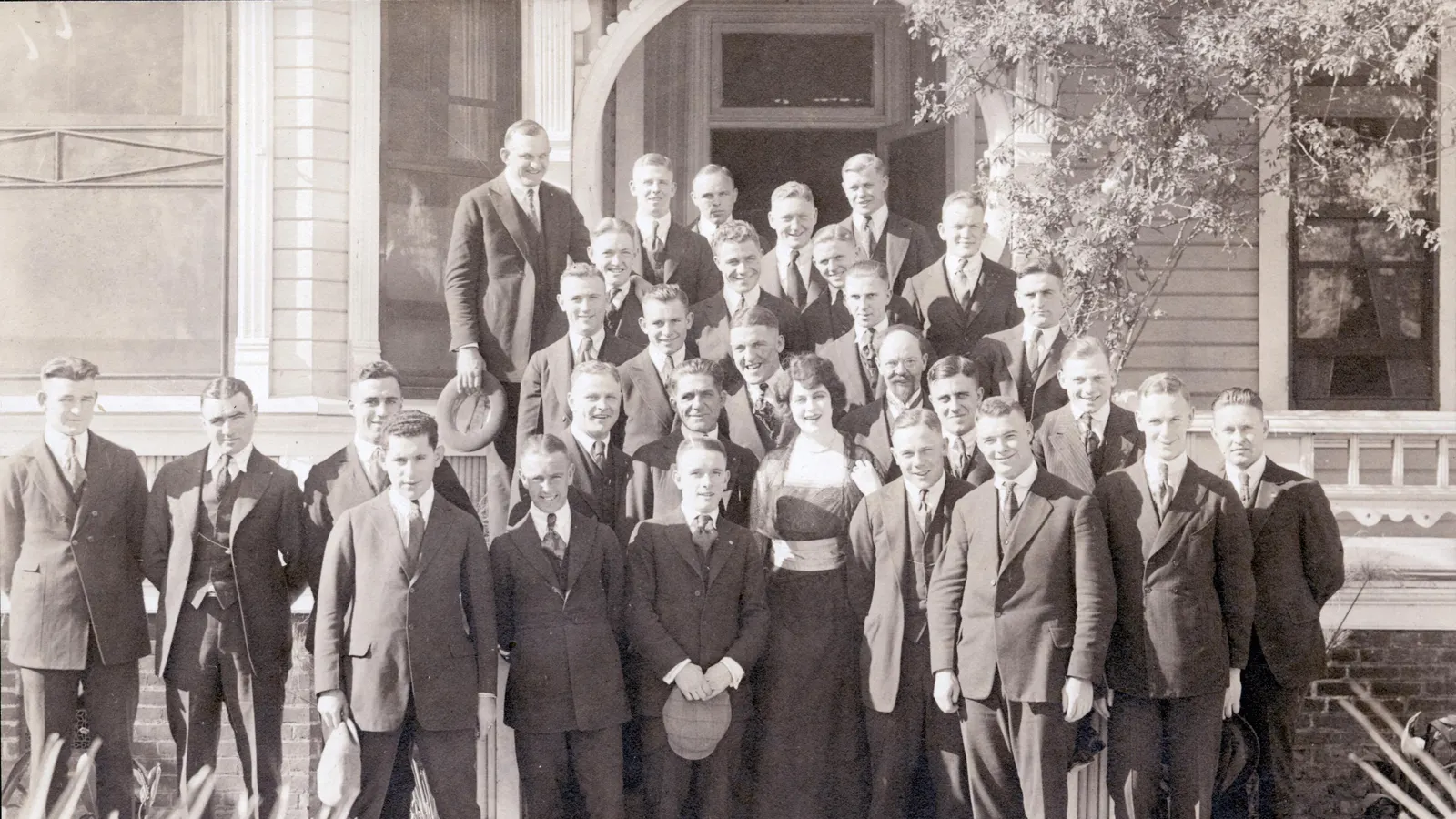 Photographie d'équipe du club de football du Rose Bowl à Hollywood, en 1920